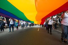 Ruský zákon o zákazu propagace homosexuality je diskriminační, rozhodl evropský soud
