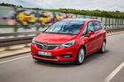 Opel modernizoval konkurenta Škody Yeti i klasické rodinné MPV Zafiru. Co všechno se změnilo?