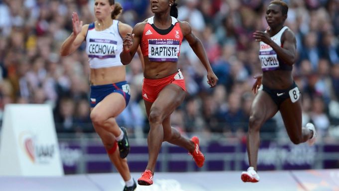 Třetí nejrychlejší žena sezony Kelly Ane Baptisteová musela kvůli dopingovému nálezu odcestovat z Moskvy.
