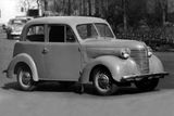 KIM – Moskevský automobilový závod pojmenovaný po Komunistické internacionále mládeže. V roce 1929 byl v Moskvě otevřen závod na výrobu licenčních Fordů A a AA, na jejichž produkci spolupracoval NAZ, později přejmenovaný na GAZ. Automobilka KIM se stala jeho pobočkou, v roce 1939 se však osamostatnila a začala vyrábět vlastní vozy. To ale pouze do roku 1941, kdy se továrna přeorientovala na produkci vojenské techniky.