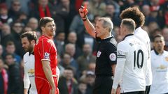 fotbal, anglická liga 2014/2015, FC Liverpool - Manchester United, Steven Gerrard, rozhodčí Martin Atkinson, červená karta