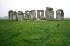 Vědci pátrají v základech Stonehenge po jeho minulosti