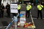 Živě: Policie na teroristy vystřelila 50 ran. K útoku v Londýně se přihlásil Islámský stát