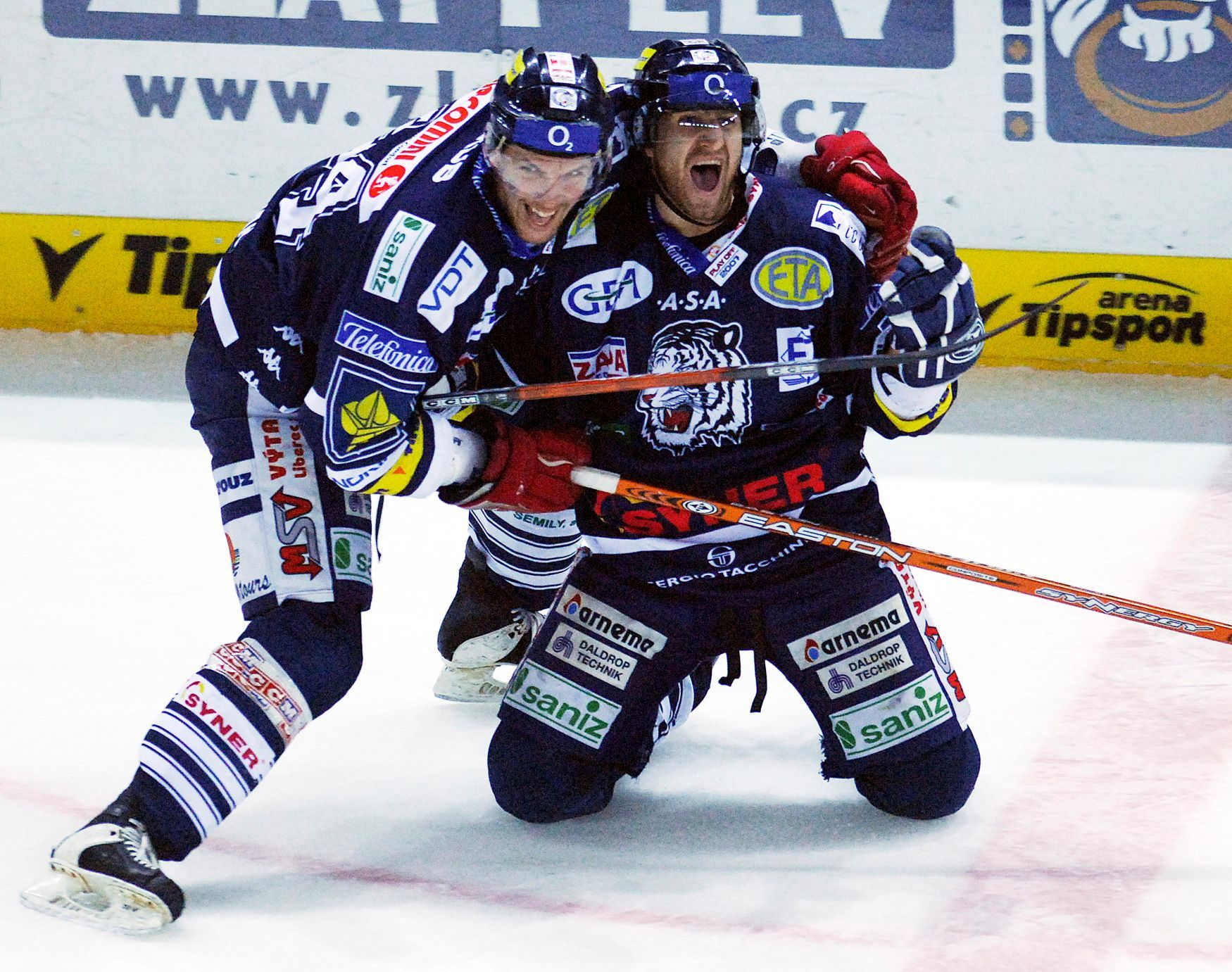 Václav Pletka a Boris Žabka z Liberce v sedmém čtvrtfinále play off hokejové extraligy 2006/07
