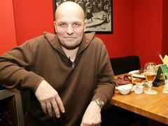 Zdeněk Pohlreich: Muž, který z kuchyně vymýtí kečup, nesmyslné oblohy a kuře s broskví