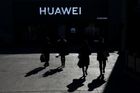 Přijeďte do našich vývojových zařízení, dodržujeme všechny předpisy, vyzývá Huawei