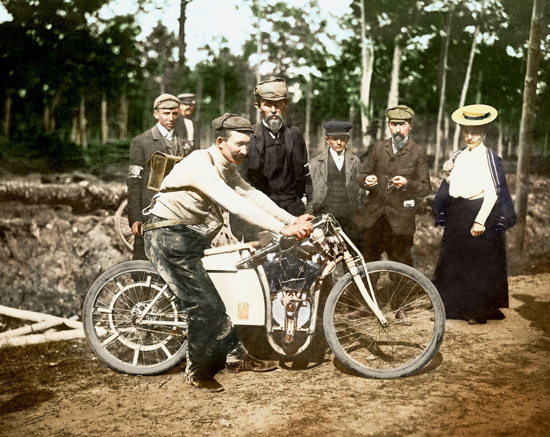 Václav Vondřich na motocyklu Laurin & Klement