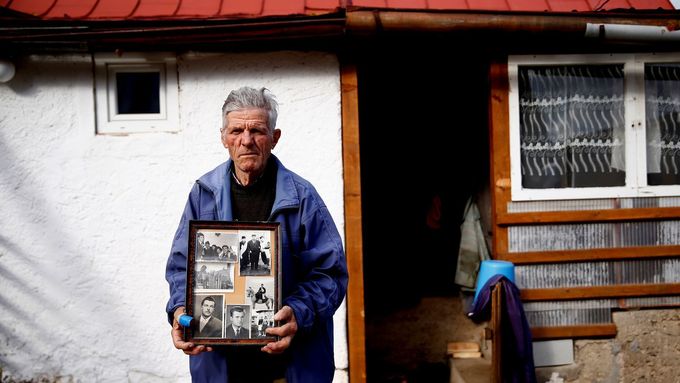 Obrazem: Soud mu dal doživotí za genocidu, ale v rodné vesnici je generál Mladić stále hrdinou