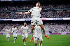 Zahraniční ligy: Madrid se otřásá v euforii. Real slaví 36. titul, pomohl mu rival