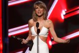 Letošnímu ročníku hudebních cen amerického magazínu Billboard (BMA) vévodila zpěvačka Taylor Swift. Odnesla si cenu v osmi kategoriích. Oceněna byla odbornou porotou (Top Female Artist), ale i fanoušky (Billboard Chart Achievement Award).