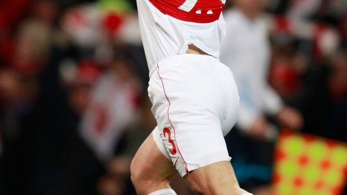 Andrej Aršavin se raduje z vítězného gólu