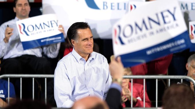 Mitt Romney podle mnohých občas působí neotesaně...