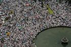 Tisíce muslimů v Jakartě protestovaly proti guvernérovi. Viní ho z rouhání
