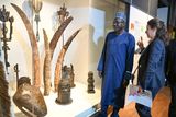 Německo se dohodlo s Nigérií, že vrátí přes tisíc kusů uměleckých děl uloupených na konci 19. století. Jde o několik set sošek, reliéfů a dalších artefaktů z bronzu. Je to další velký krok směrem k navrácení majetku, který byl ukraden kolonialisty.