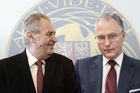 Vláda chce, aby přístup do živých kauz BIS dostal i šéf legislativy Miloše Zemana