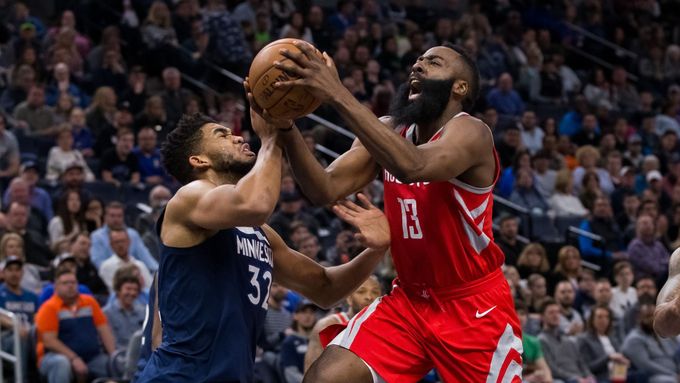 Karl-Anthony Towns a James Harden