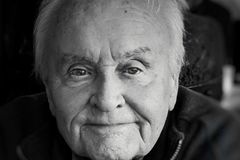 Zemřel herec, dabér a dlouholetý ředitel divadla Karel Richter, bylo mu 96 let
