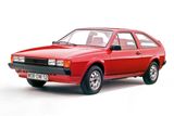 Stejně jako první, i druhá generace Volkswagen Scirocco měla v roce 1981 premiéru v Ženevě. Opět šlo o blízkého příbuzného rozšířenějšího dua Golf a Jetta a stejně jako u první generace měla na starosti výrobu karosárna Karmann. Jen design už nedělal Giugiaro, ale Herbert Schäfer. Produkce byla ukončena v roce 1992.