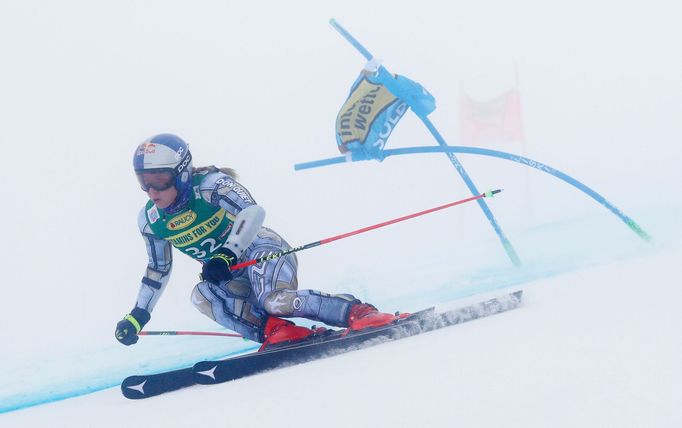Ester Ledecká v obří slalomu v Söldenu