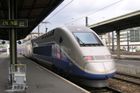 Při nehodě vlaku TGV ve Francii nejméně 25 zraněných