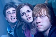 Fanoušky Harryho Pottera čeká nová filmová trilogie. Potvrdila to sama Rowlingová