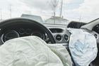 Vybuchující airbagy dál děsí řidiče. V Austrálii svolají přes 2 miliony aut