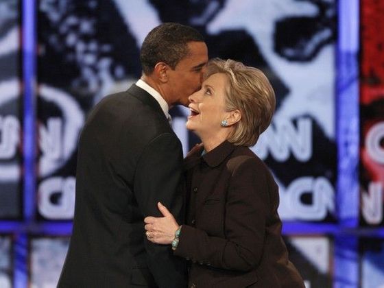 Čtěte také Obama a Clintonová