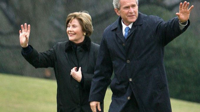 Manželé Bushovi.