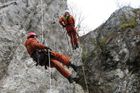 Český horolezec spadl v Rakousku ze skály a vážně se zranil