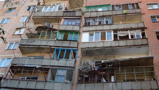 Byty v Kramatorsku, poničené při bombardování.