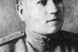 Alexandr Vasiljevič Fomin byl velitelem sovětského dvanáctičlenného organizátorského výsadku Mistr Jan Hus na území protektorátu.