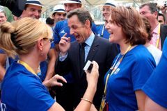 Sarkozy v Pekingu: Čtvrtina lidstva se nebojkotuje