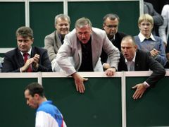 Prime Minister Topolánek as a tennis fan