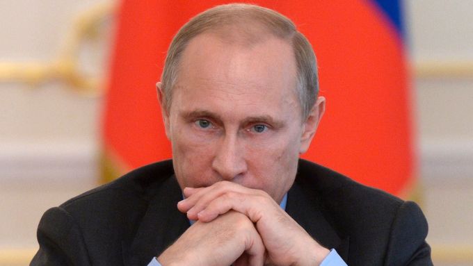 Ruský prezident Vladimir Putin během zasedání vlády. (30. července 2014)