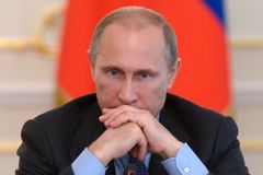 Živě: Moskva se připravuje na sankce, svět na její odpověď