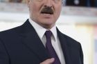Lukašenko utahuje šrouby, napsal novinář. Je u soudu