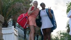 Kateřina Siniaková a Taylor Townsendová na Roland Garros 2025