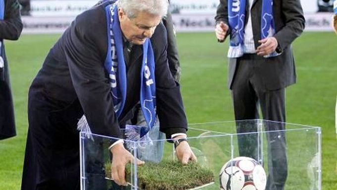 Majitel Dietmar Hopp asi není z výsledků Hoffenheimu zrovna nadšen