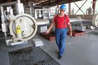 Miliardář Komárek koupil ropný terminál u ruské Samary
