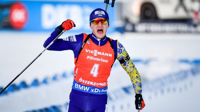 Ukrajinec Dmytro Pidručnyj slaví na MS biatlonistů ve švédském Östersundu senzační zlato ve stíhacím závodě