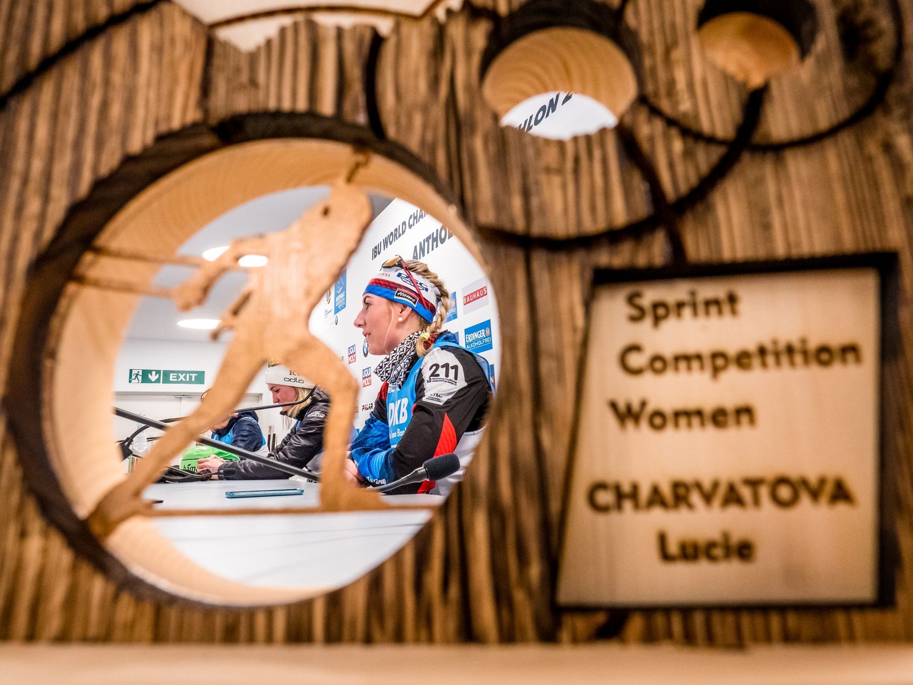 Lucie Charvátová slaví bronz ve sprintu žen na MS 2020 v Anterselvě