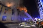 Při požáru v Německu zahynula žena a sedm dětí