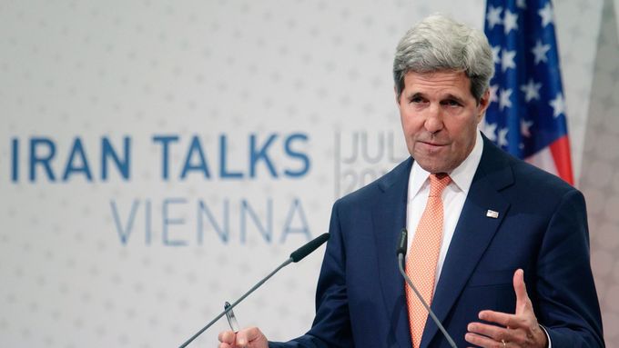 John Kerry po jednání ve Vídni.