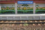 Titul Pohádková zastávka 2014 získalo nádraží v Třebestovicích "za iniciativu a aktivní péči obce". Najdeme ho na Nymbursku.