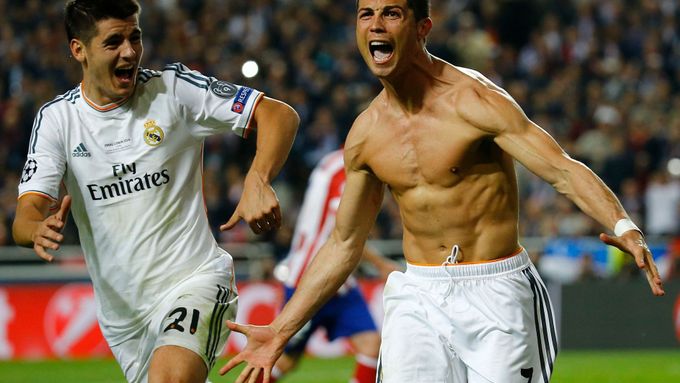 Cristiano Ronaldo je největším favoritem na zisk Zlatého míče FIFA