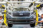 Kdo povede novou východoevropskou továrnu VW? Škodě se staví do cesty německé odbory