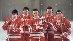 Do českých kin přichází dokument o nejslavnějším sovětském hokejovém týmu. Tvůrci snímku S tváří anděla se zase inspirovali případem vraždy. Trojici uzavírá film o normalizovaném kilogramu.