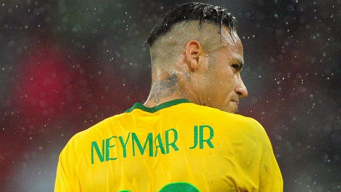 Neymar v dresu brazilské reprezentace.