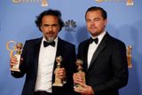 Alejandro González Ińárritu a Leonardo DiCaprio získali ceny za film Revenant Zmrtvýchvstání.