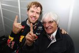 Sebastianu Vettelovi k titulu pogratuloval také 82letý boss formule 1 Bernie Ecclestone.